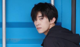 吃瓜爆料周迅易烊千玺,娱乐圈的神秘瓜田